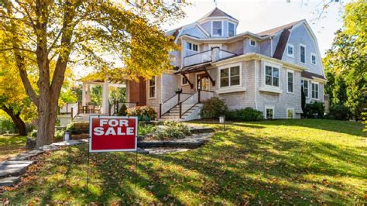 Can you rent a house before buying?